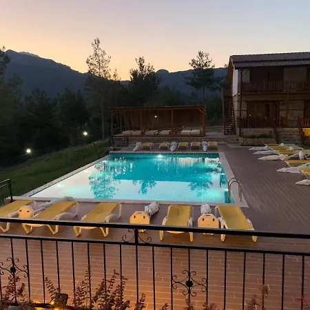 Maison Hill Hobbit & Boutique Hotel *
