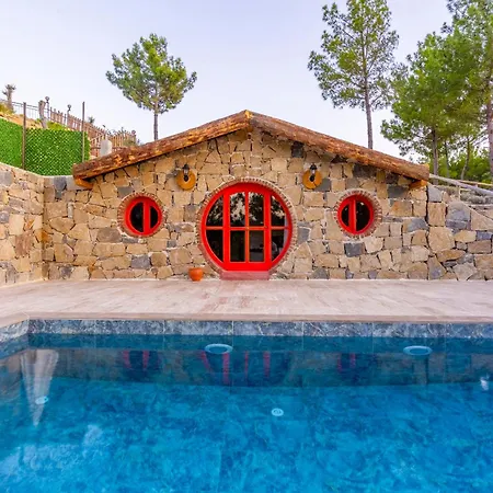 Maison Hill Hobbit & Boutique Hotel *